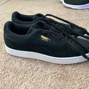 Puma Suede size 10